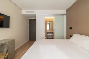 LEE Hotel - Room