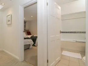 4 Barton Cottages - Bathroom