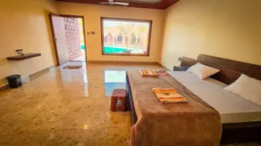 S R Resort - Camera