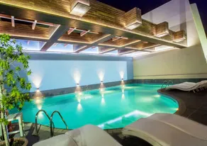 Capitol Hotel Jumeirah Dubai - Piscina