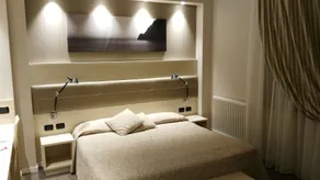 Albergo Suisse Bellevue - Rum