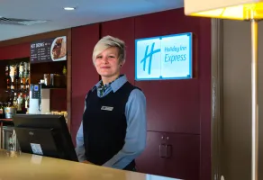 Holiday Inn Express Manchester - Salford Quays by IHG - Recepción