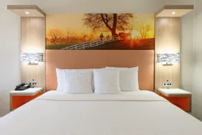 Days Inn by Wyndham Granbury - Room