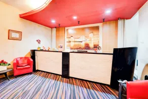 Townhouse Oak Cihampelas Near Ciwalk Formerly Promenade Hotel - Reception