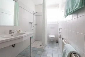 Land-gut-Hotel Rohdenburg - Bathroom