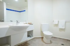 Ventura Inn & Suites Hamilton - Salle de bain