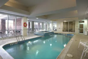 Courtyard by Marriott Toronto Vaughan - Piscine