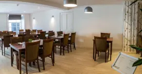 Cairn Hotel & Apartments - Restaurante