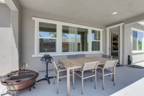 Family Home w/ Patio & Fenced Yard in Brentwood - Innvendig