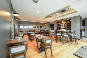 Premier Inn Karlsruhe City Am Wasserturm - Restaurante
