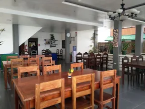 Dolphin Bay Resort Puerto Galera - Restaurant