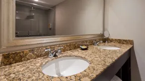 Best Western Plus Ambassador Suites - Salle de bain