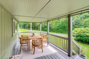 Games & Outdoor Entertainment: Upstate Family Home - Innvendig