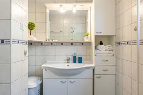 Bright 2bdr Apartment With a Balcony - Badeværelse