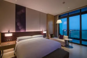 Renaissance Haikou Hotel - Room