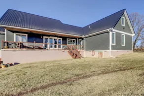 Spacious Farmhouse Near Hikes & Waterfalls - Innvendig