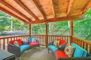 Serene Cabin < 1 Mi to Fairy Stone State Park! - Interiör