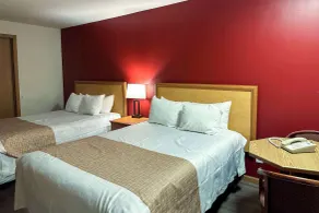 Econo Lodge Edmonds North Seattle - Room