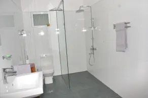 Anuhas Airport Villas - Zimmer