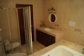 Apartamentos Comodos Cerca del Aeropuerto - Salle de bain
