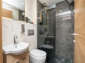 216 F&B Suites - Bathroom