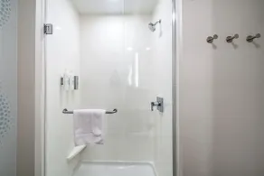 Tru By Hilton Oshawa - Salle de bain