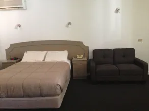 Nunawading Motor Inn - Room