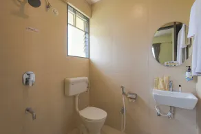 Itsy Hotels Metro - Bathroom