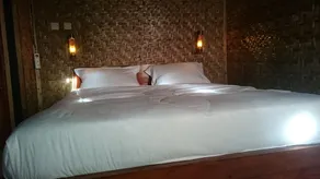 Aryasuta Bungalow - Room