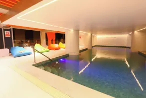 Vibrant Hotel - Piscine