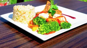 Enkipai Hill Hotel - Restaurant