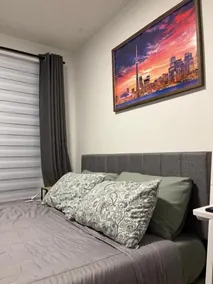 DT Townhome 1BR steps to transit - Room