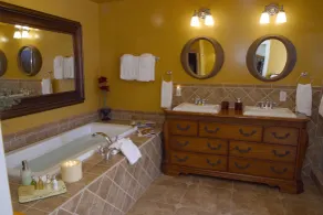 Honor Mansion - Bathroom