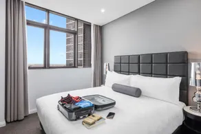 Meriton Suites Church Street, Parramatta - Room