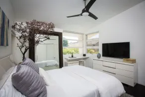 Modern Del Mar Beach Home - Habitación
