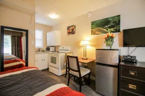 The White Horse Motel - Quarto
