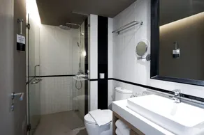 Brique Hotel Chiangmai - Bathroom