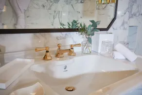 The Westbury Hotel - Bathroom