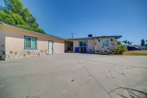 Commuter Friendly! Extended Stay in Riverside - Interior