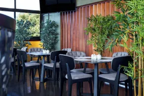 Clayton Luxury Suite - Restaurant