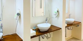 Housei - Bathroom