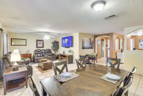 4 Mi to Old Town: Pet-friendly Home w/ Fenced Yard - Innvendig