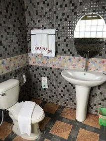 2U Hotel Hatyai - Baño