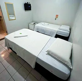 Nunes Hotel - Zimmer