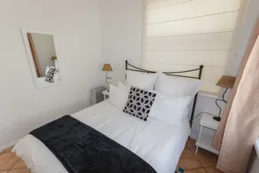 Boulders Beach Hotel, Cafe and Curio shop - Room