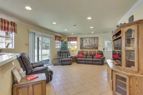 Lake Days on Sam Rayburn! Wooded Retreat w/ Yard - Interiør
