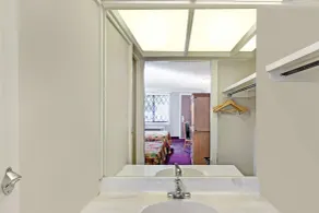 Knights Inn Austell - Baño
