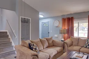 11 Mi to Dtwn Cleveland: Richmond Heights Retreat! - Interior