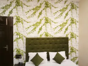The JK Hotel - Opp Railway Station - Room