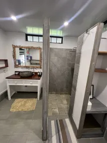 Fare Tetahora - Badezimmer